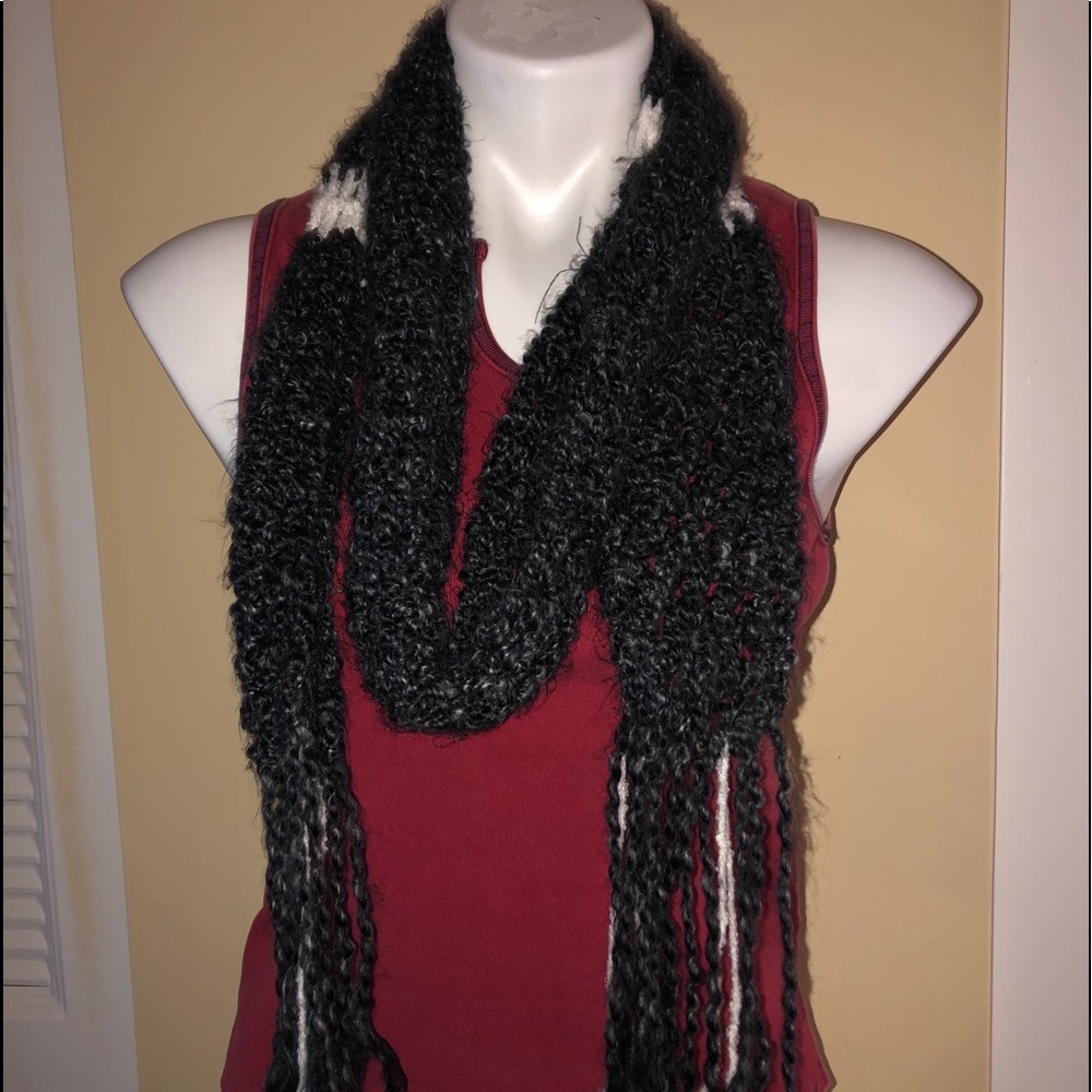Knitted scarf